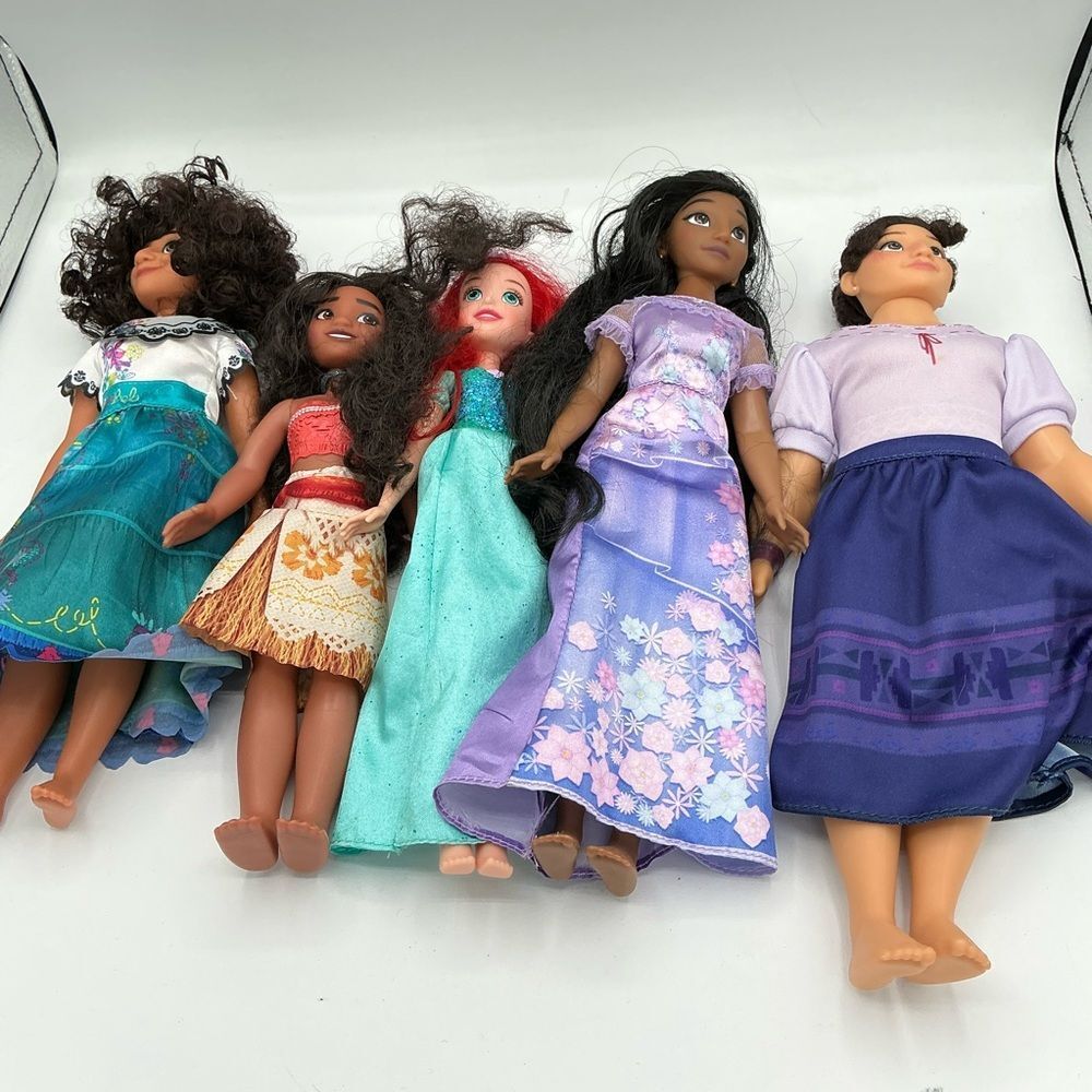 Set of assorted Disney characters dolls